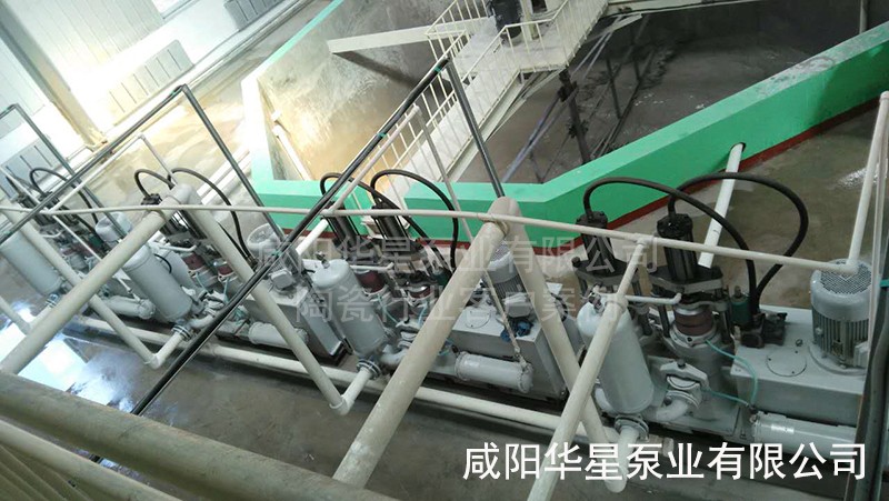 高嶺土陶瓷柱塞泵使用現場(chǎng)