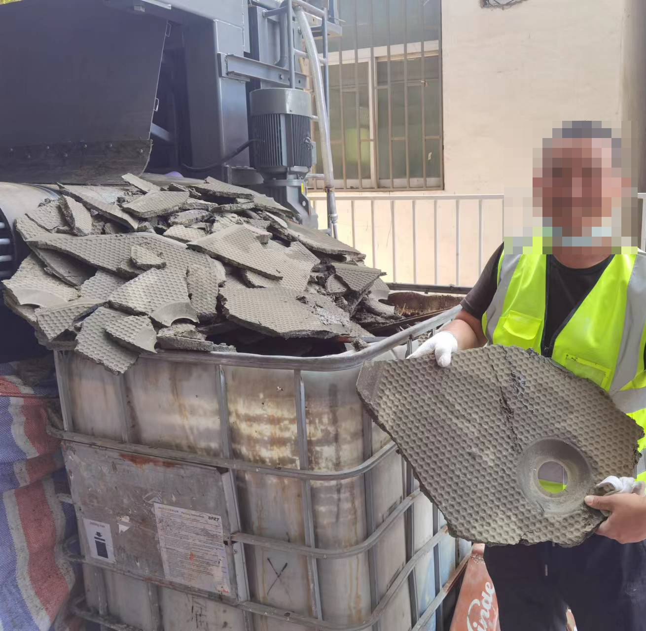 車(chē)載式壓濾機-泥餅2