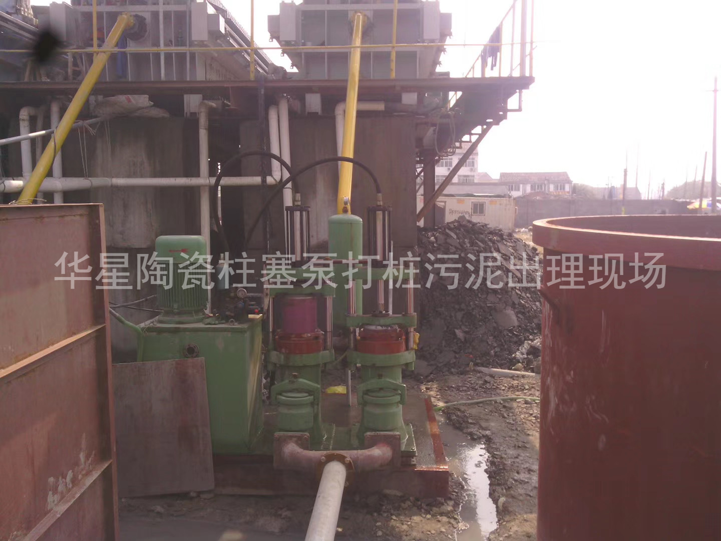 陶瓷柱塞泵使用現場(chǎng)房地產(chǎn)打樁污泥出理